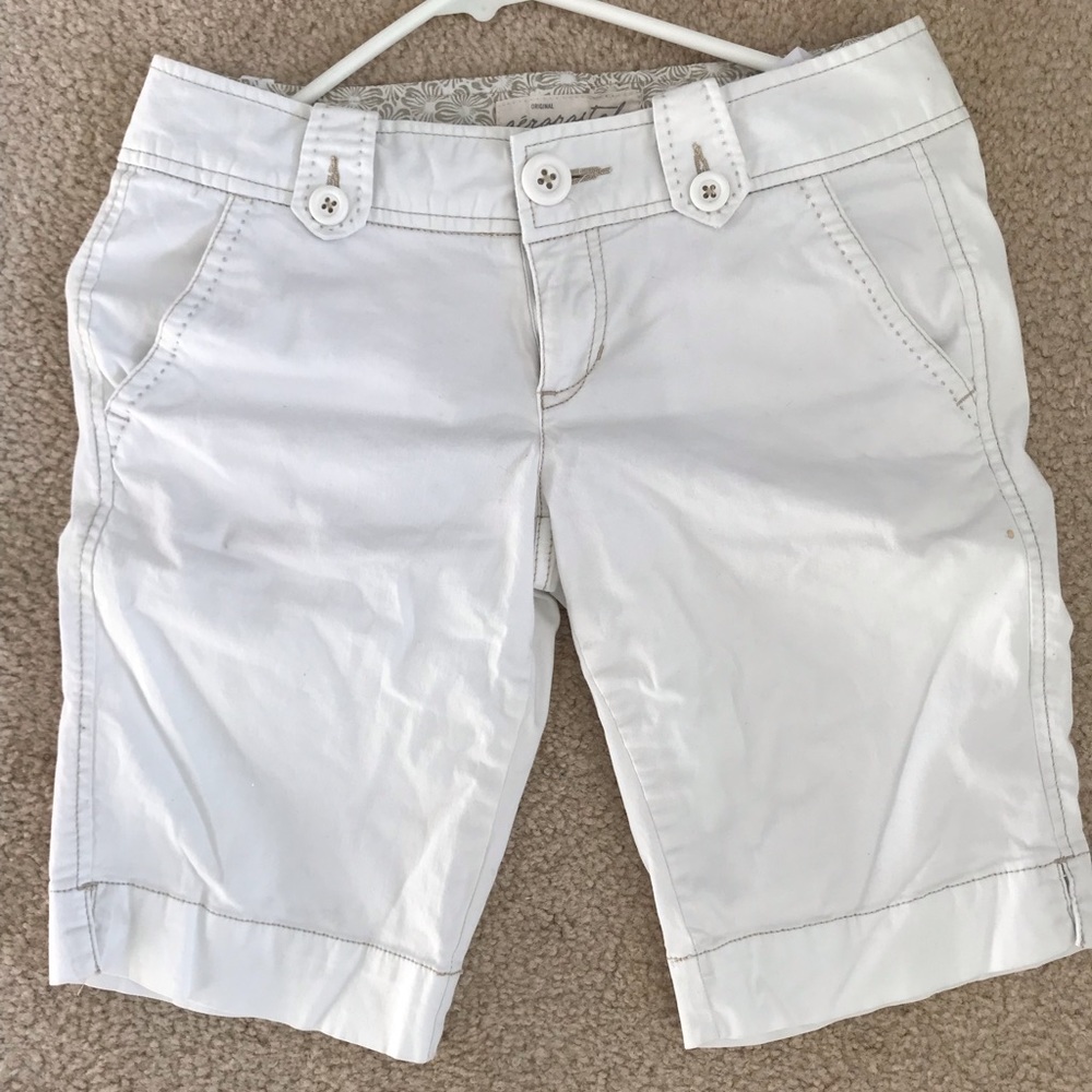 Aéropostale - White ladies short free style